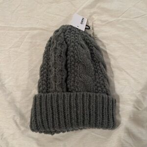 NWT women’s Sonoma winter hat